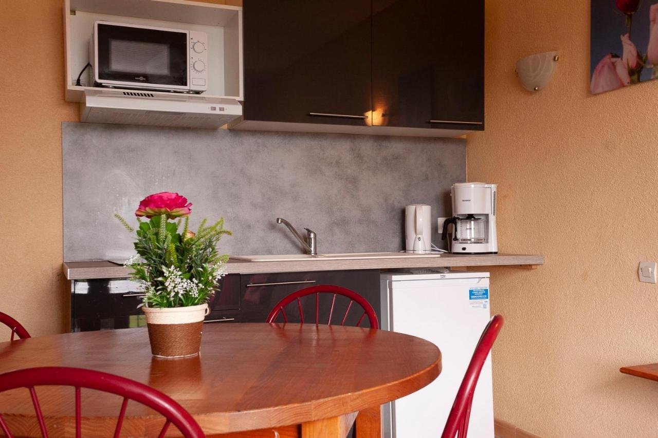 Le Catalan - Hotel Et Appartements Mont-Louis Bagian luar foto