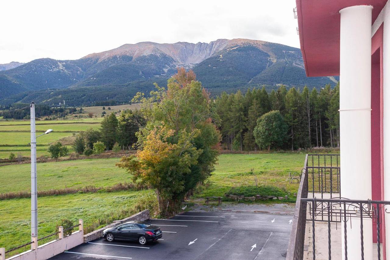 Le Catalan - Hotel Et Appartements Mont-Louis Bagian luar foto