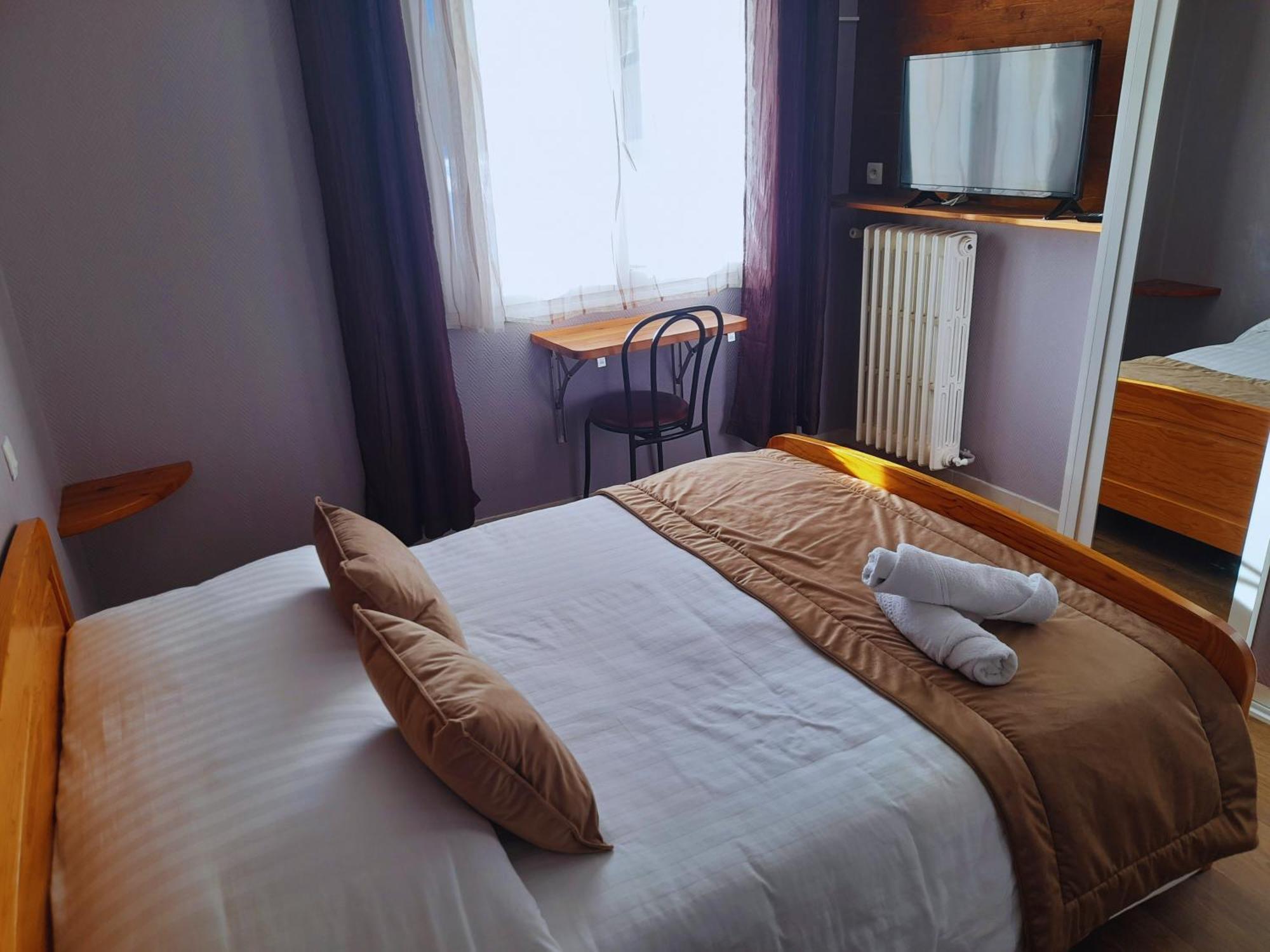 Le Catalan - Hotel Et Appartements Mont-Louis Bagian luar foto
