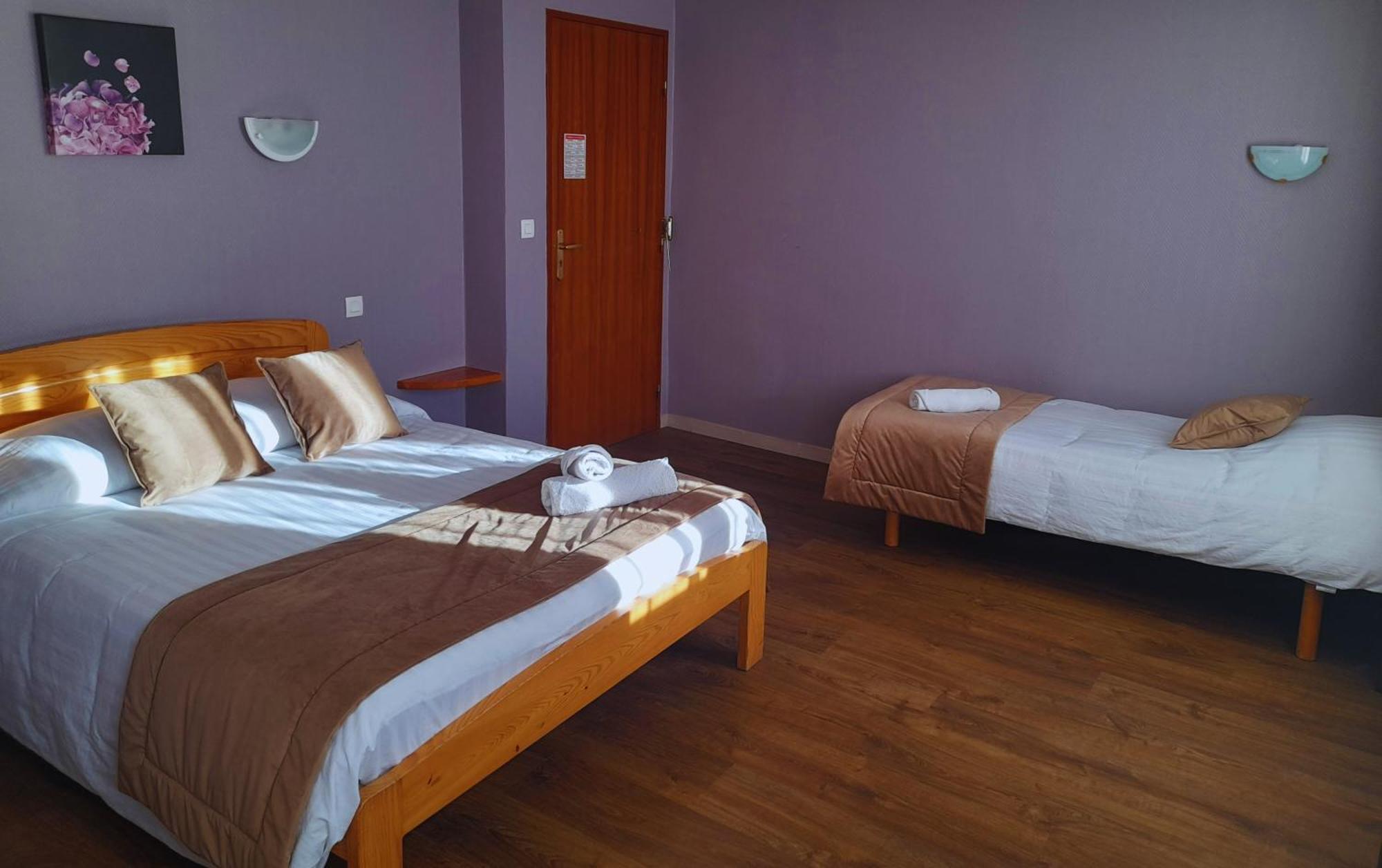 Le Catalan - Hotel Et Appartements Mont-Louis Bagian luar foto