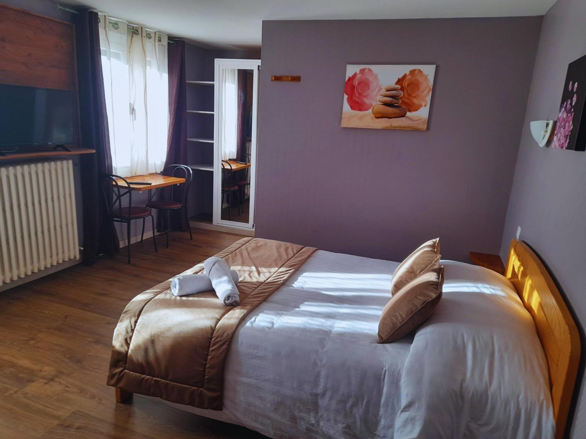 Le Catalan - Hotel Et Appartements Mont-Louis Bagian luar foto