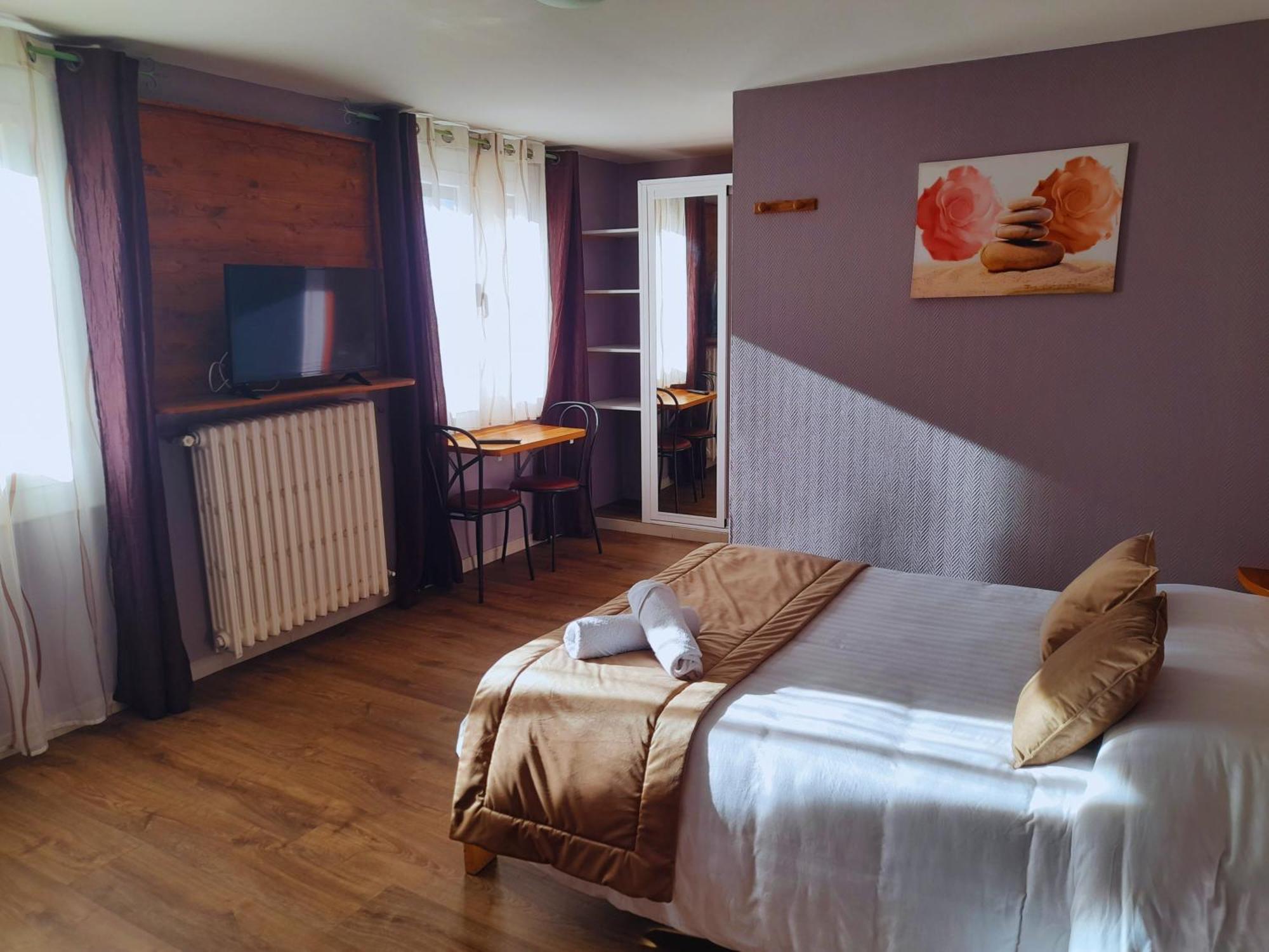 Le Catalan - Hotel Et Appartements Mont-Louis Bagian luar foto