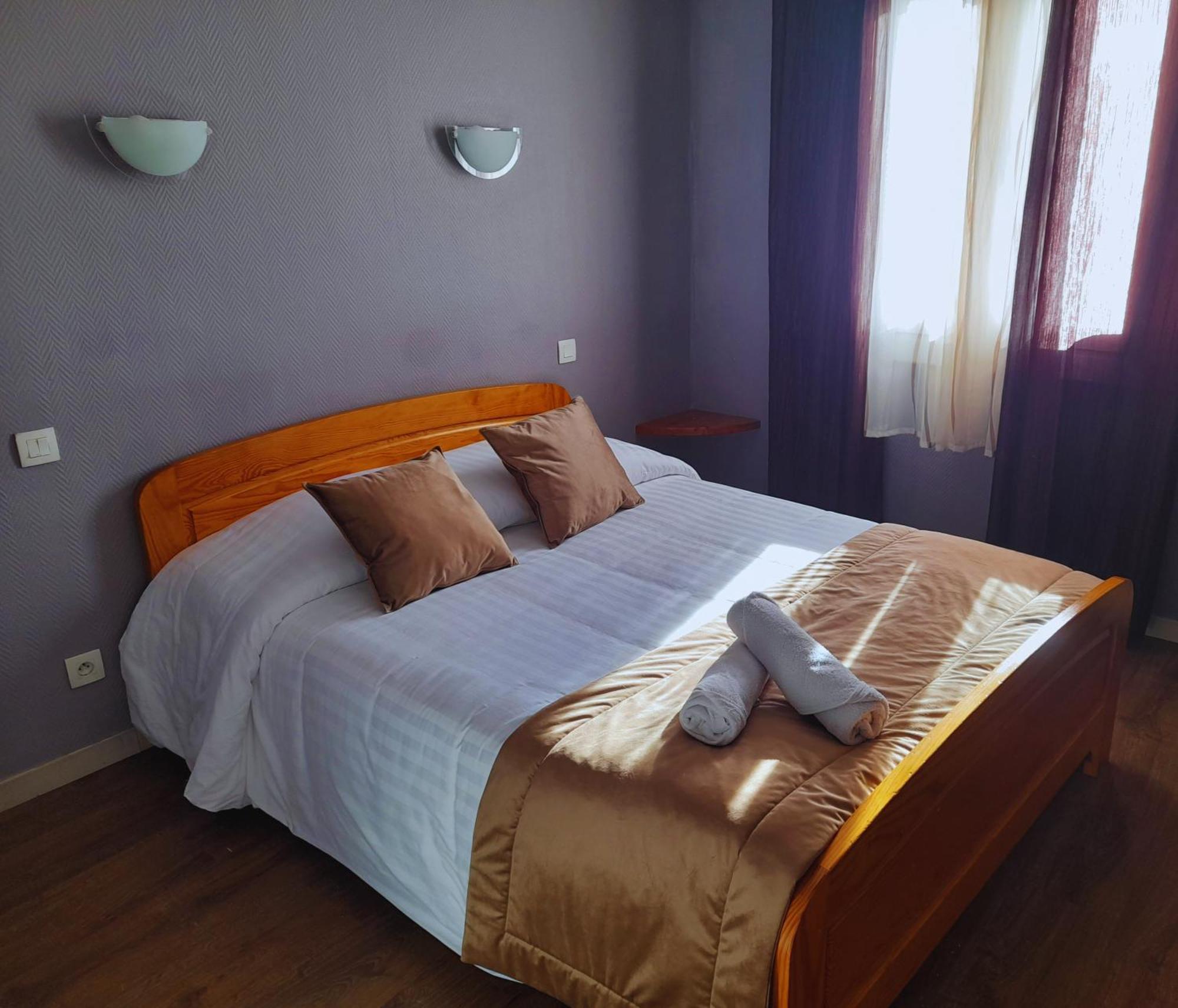 Le Catalan - Hotel Et Appartements Mont-Louis Bagian luar foto